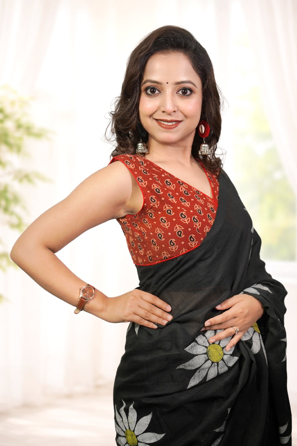 House of Santiniketan Women’s Ajrakh Cotton Non-Padded Readymade Saree Blouse | Sleeveless V-Neck Back Tie-Up Designer Ethnic Blouse | Printed Black & Rust Cotton Blouse for Saree Wear
